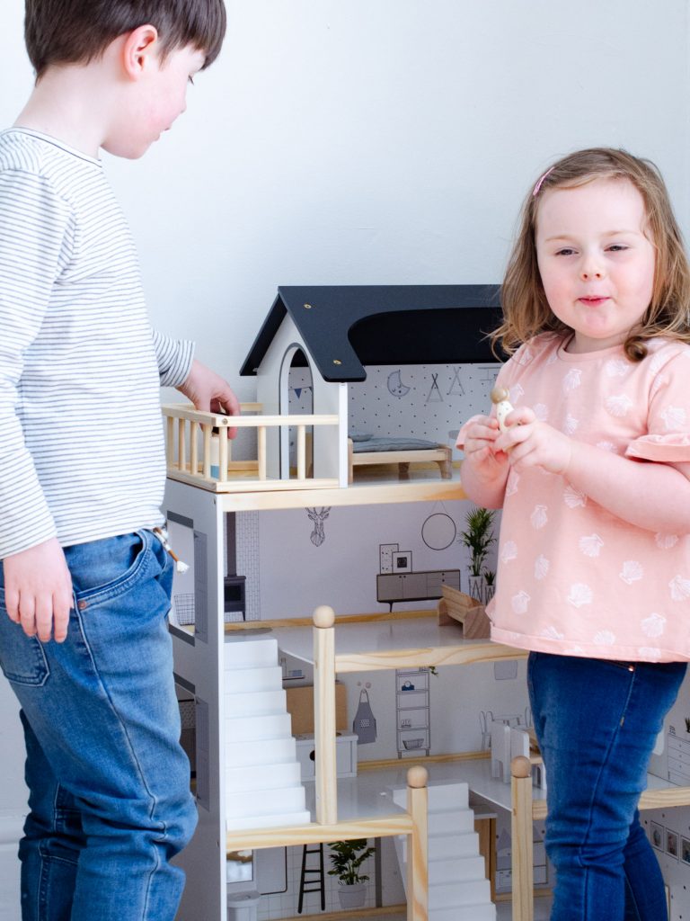 Petite Amélie Wooden Dolls House review with giveaway - Fizzy Peaches Blog